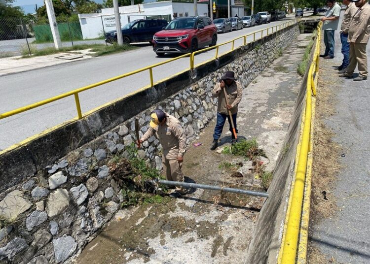 COMAPA Victoria refuerza limpieza de drenes y rejillas pluviales
