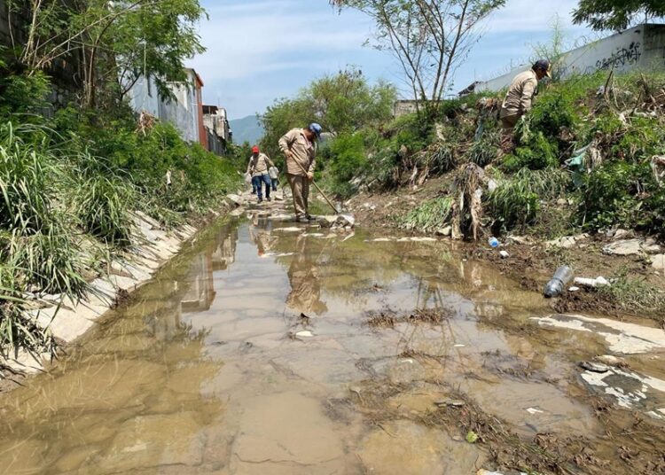 COMAPA Victoria refuerza limpieza de drenes y rejillas pluviales