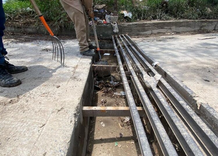 COMAPA Victoria refuerza limpieza de drenes y rejillas pluviales