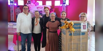 Festejan a las Madres en Casa Club del Adulto Mayor NLD