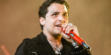 Christian Nodal podría dejar de cantar si pierde juicio