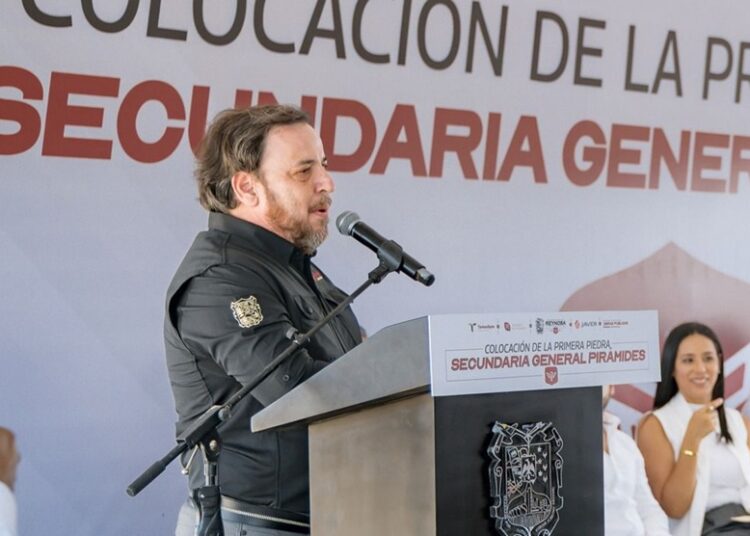 Colocan primera piedra de nueva secundaria general en Reynosa