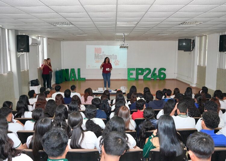 Concientizan a estudiantes del CONALEP sobre respeto a los animales