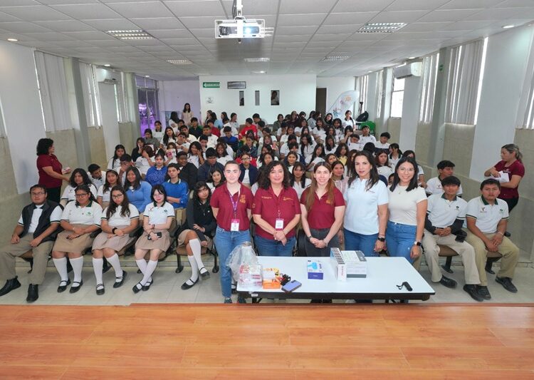 Concientizan a estudiantes del CONALEP sobre respeto a los animales