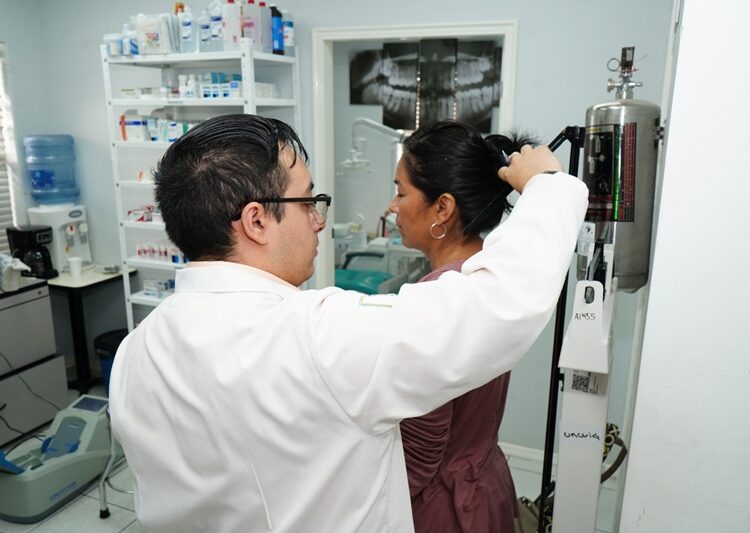 DIF NLD realiza Brigada “Tocando Corazones: Mamá Saludable”