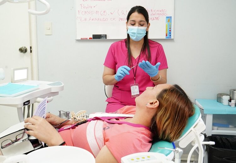 DIF NLD realiza Brigada “Tocando Corazones: Mamá Saludable”