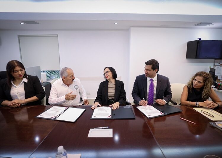 DIF Tam y Colegio de Notarios firman convenio en beneficio de familias vulnerables