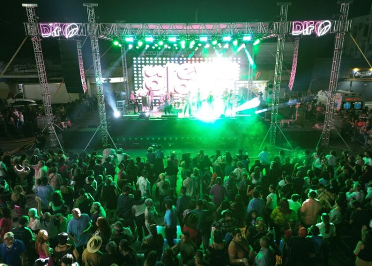 DIF y Gobierno de NLD celebran a las madres con emotivo festival