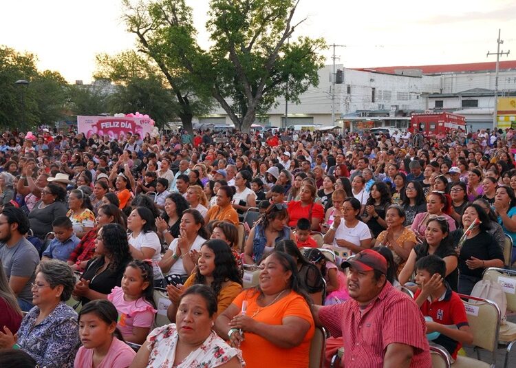 DIF y Gobierno de NLD celebran a las madres con emotivo festival