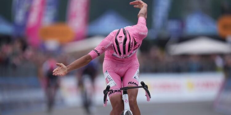 Isaac del Toro conquista la etapa 17 del Giro de Italia