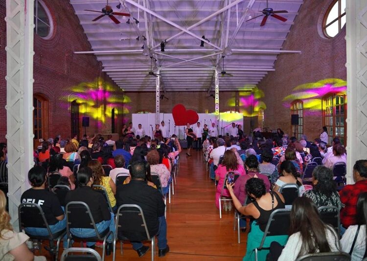 Dirección de Arte y Cultura celebra a las madres de NLD