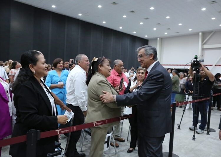 “El magisterio es el eje y futuro del país”: AVA