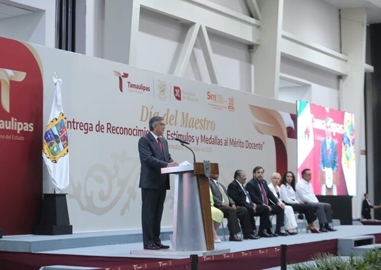 “El magisterio es el eje y futuro del país”: AVA