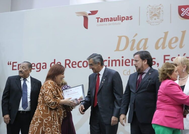 “El magisterio es el eje y futuro del país”: AVA