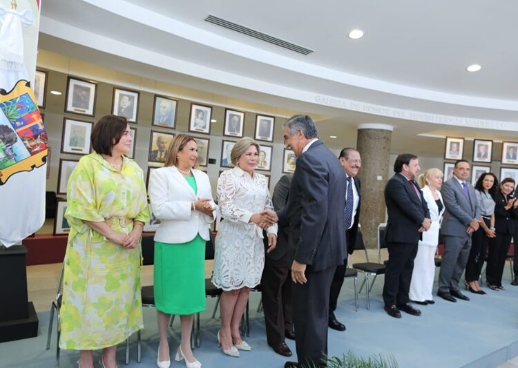 “El magisterio es el eje y futuro del país”: AVA