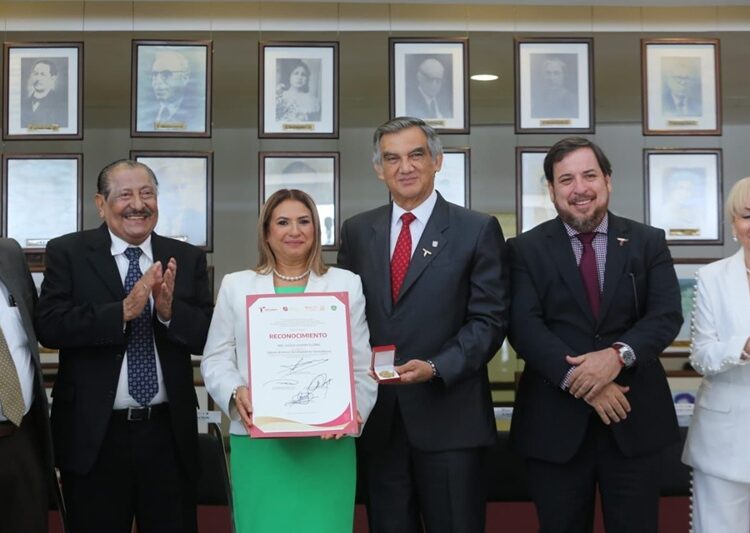 “El magisterio es el eje y futuro del país”: AVA