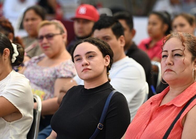 Empresarios y Municipio ofrecen 800 oportunidades de empleo