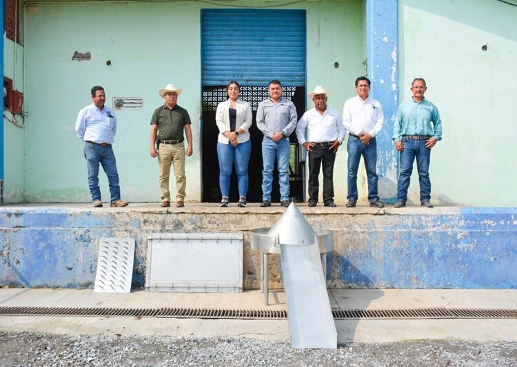 Entrega Gobierno del Estado equipo al rastro municipal de Soto la Marina