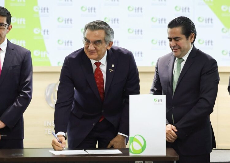 Entrega IFT concesiones de Radio y TV a Tamaulipas