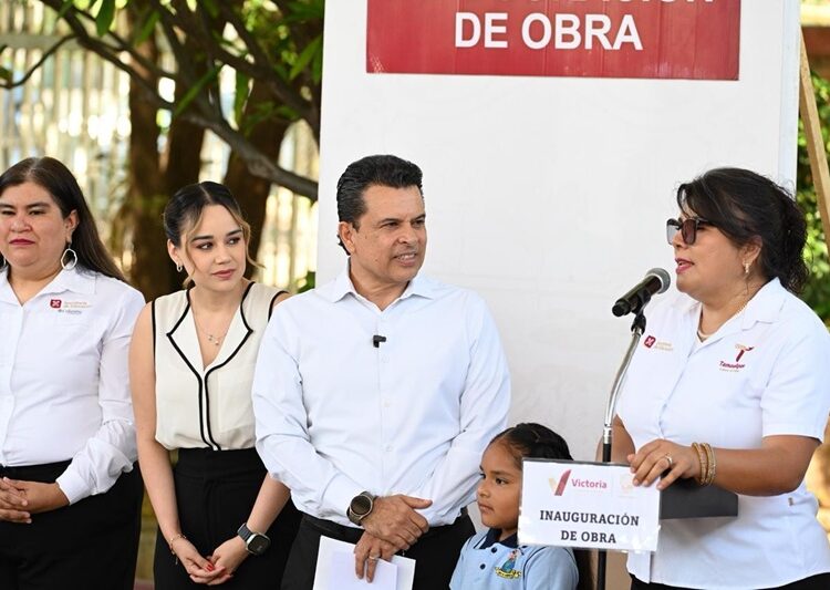 Entrega Lalo Gattás techumbre a Jardín de Niños América
