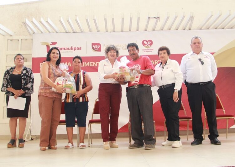 Entrega SEBIEN paquetes alimentarios en Tampico
