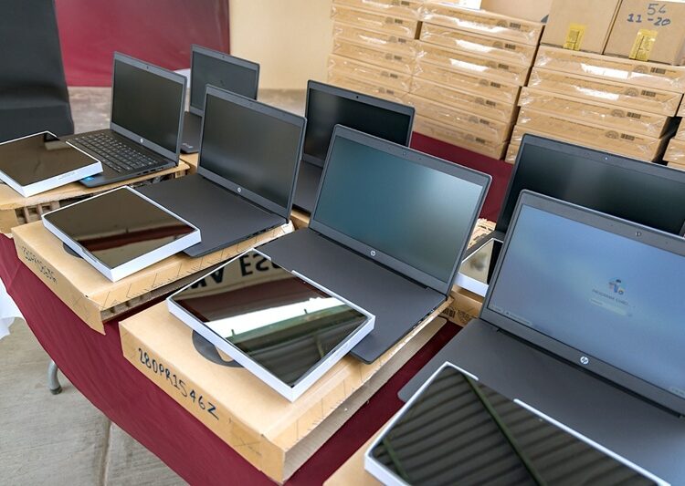 Entrega SET equipo tecnológico a primarias y telesecundarias en Reynosa