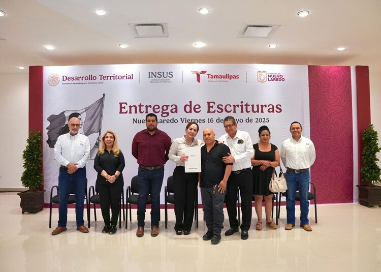 Entregan en NLD escrituras