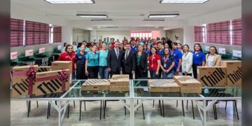 Equipa rector de la UAT centros de cómputo en Reynosa y Valle Hermoso