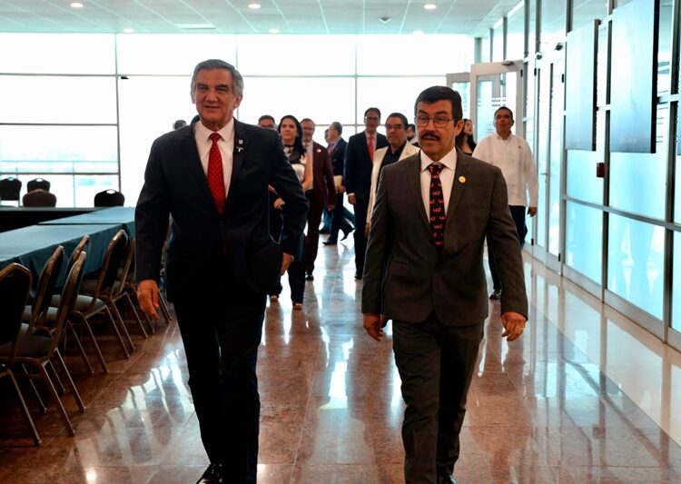 Felicita AVA a Correcaminos por poner en alto a Tamaulipas y a la UAT