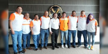 Felicita Rector a Correcaminos UAT, ¡campeones de la Premier!