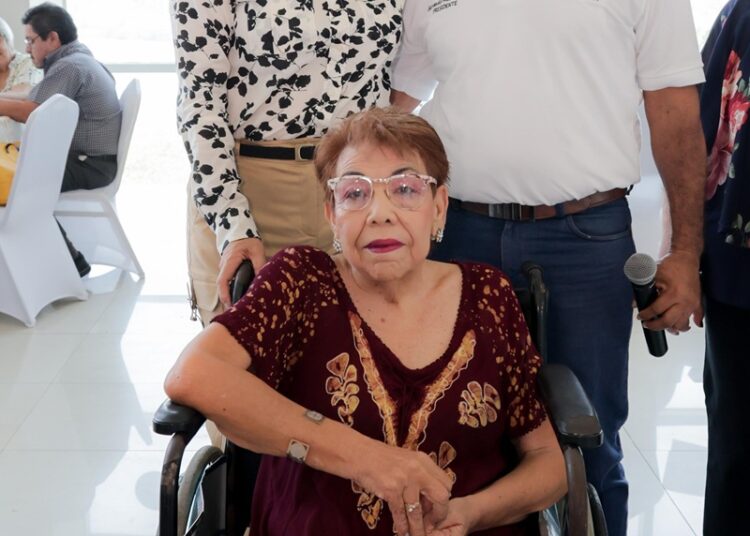 Festeja Mónica ‘Día de las Madres’ a pensionadas y jubiladas de Tampico