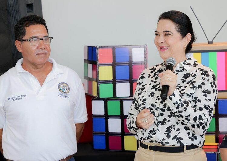 Festeja Mónica ‘Día de las Madres’ a pensionadas y jubiladas de Tampico