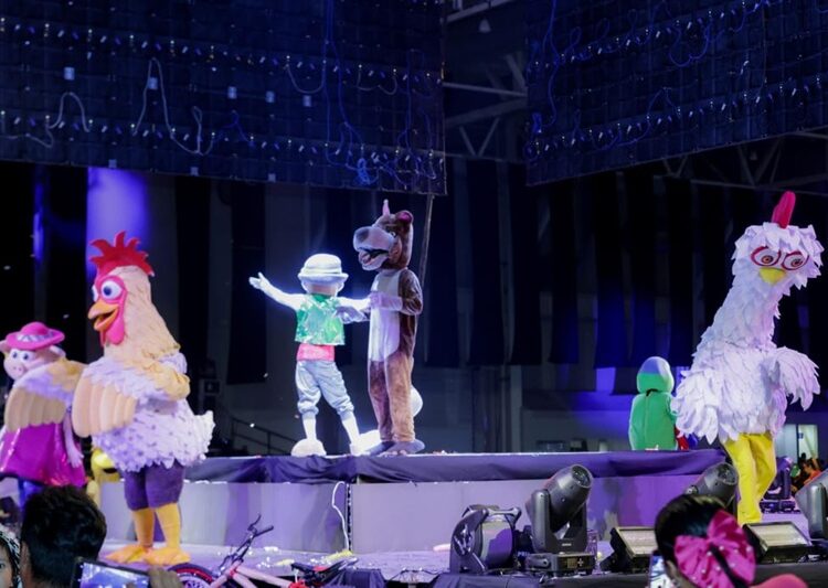 Festeja Mónica a niñas y niños con magno evento en Tampico