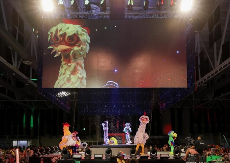 Festeja Mónica a niñas y niños con magno evento en Tampico