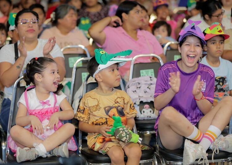 Festeja Mónica a niñas y niños con magno evento en Tampico