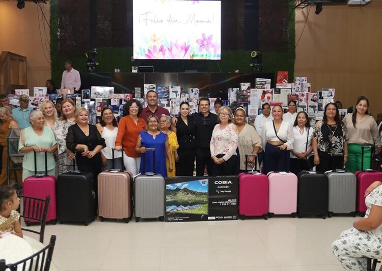 Festejan Lalo y Lucy a las mamás victorenses