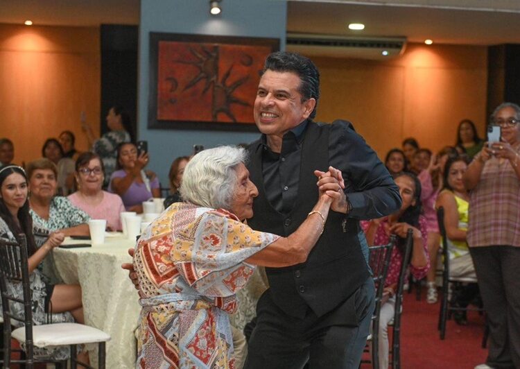 Festejan Lalo y Lucy a las mamás victorenses