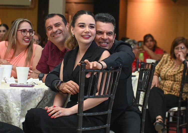 Festejan Lalo y Lucy a las mamás victorenses