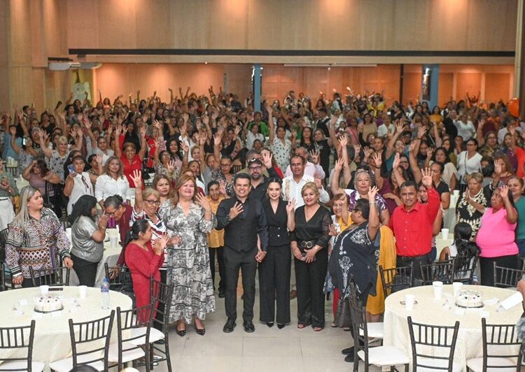 Festejan Lalo y Lucy a las mamás victorenses