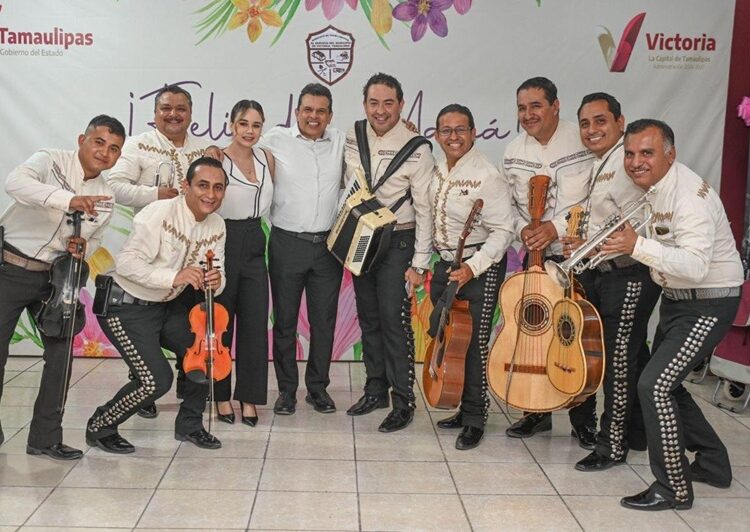 Festejan a madres sindicalizadas del Ayuntamiento de Victoria