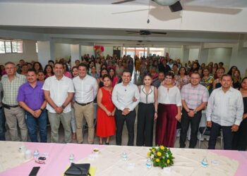 Festejan a madres sindicalizadas del Ayuntamiento de Victoria