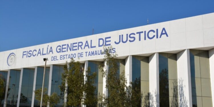 Tardía reacción; FGJT niega vínculo con empleada detenida en EU con más de 180 mil dólares.