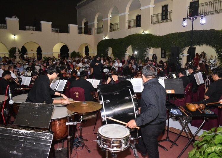 Fortalece Colegio de San Juan Siglo XXI vinculación con la sociedad