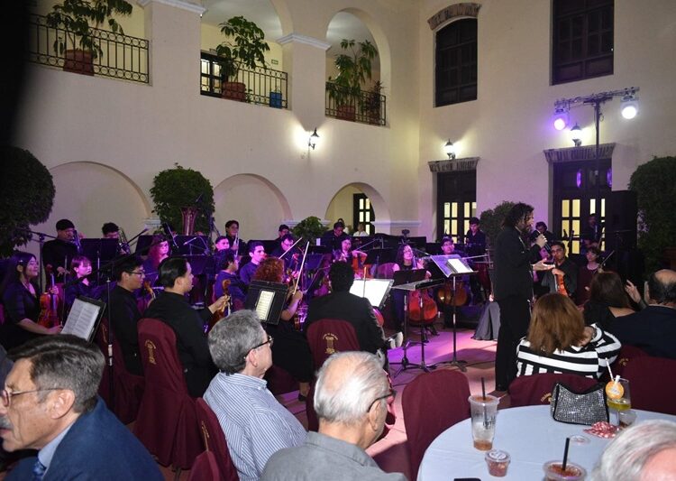 Fortalece Colegio de San Juan Siglo XXI vinculación con la sociedad