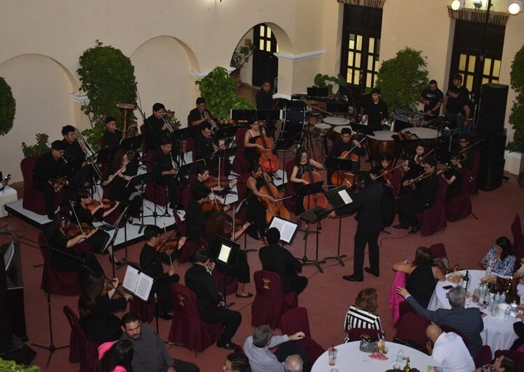 Fortalece Colegio de San Juan Siglo XXI vinculación con la sociedad