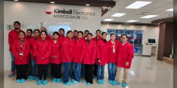 Fortalece UTTN su formación con Programa de Visitas Industriales