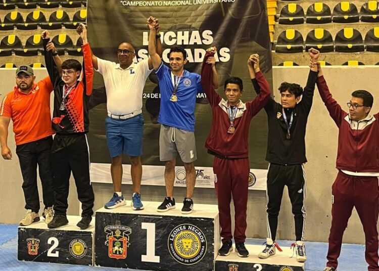 Gana la UAT medalla de plata en luchas asociadas en el nacional de la ANUIES