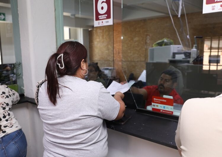 Gobierno de NLD regala seguro de vivienda a ciudadanos cumplidos