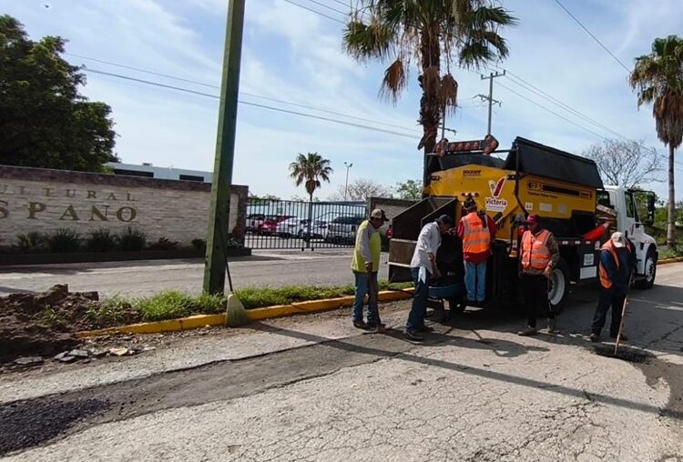 Implementa Municipio plan de azolve y bacheo en calles afectadas por lluvia
