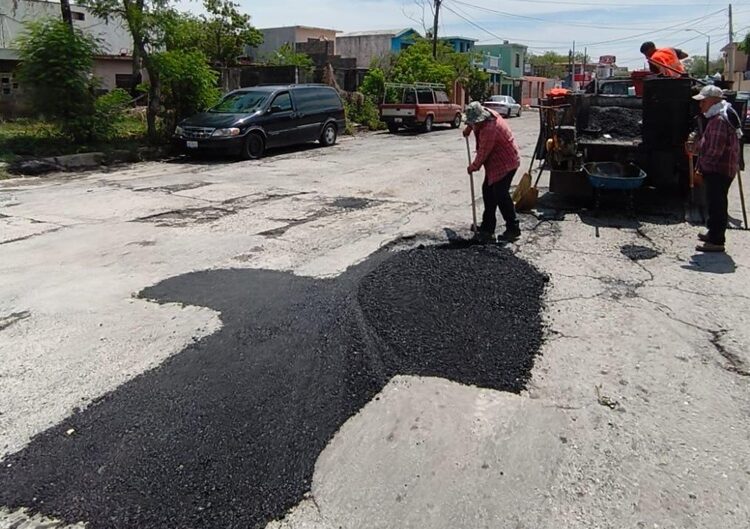 Implementa Municipio plan de azolve y bacheo en calles afectadas por lluvia